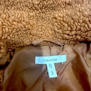 New without tags! Beautiful never worn teddy jacket!